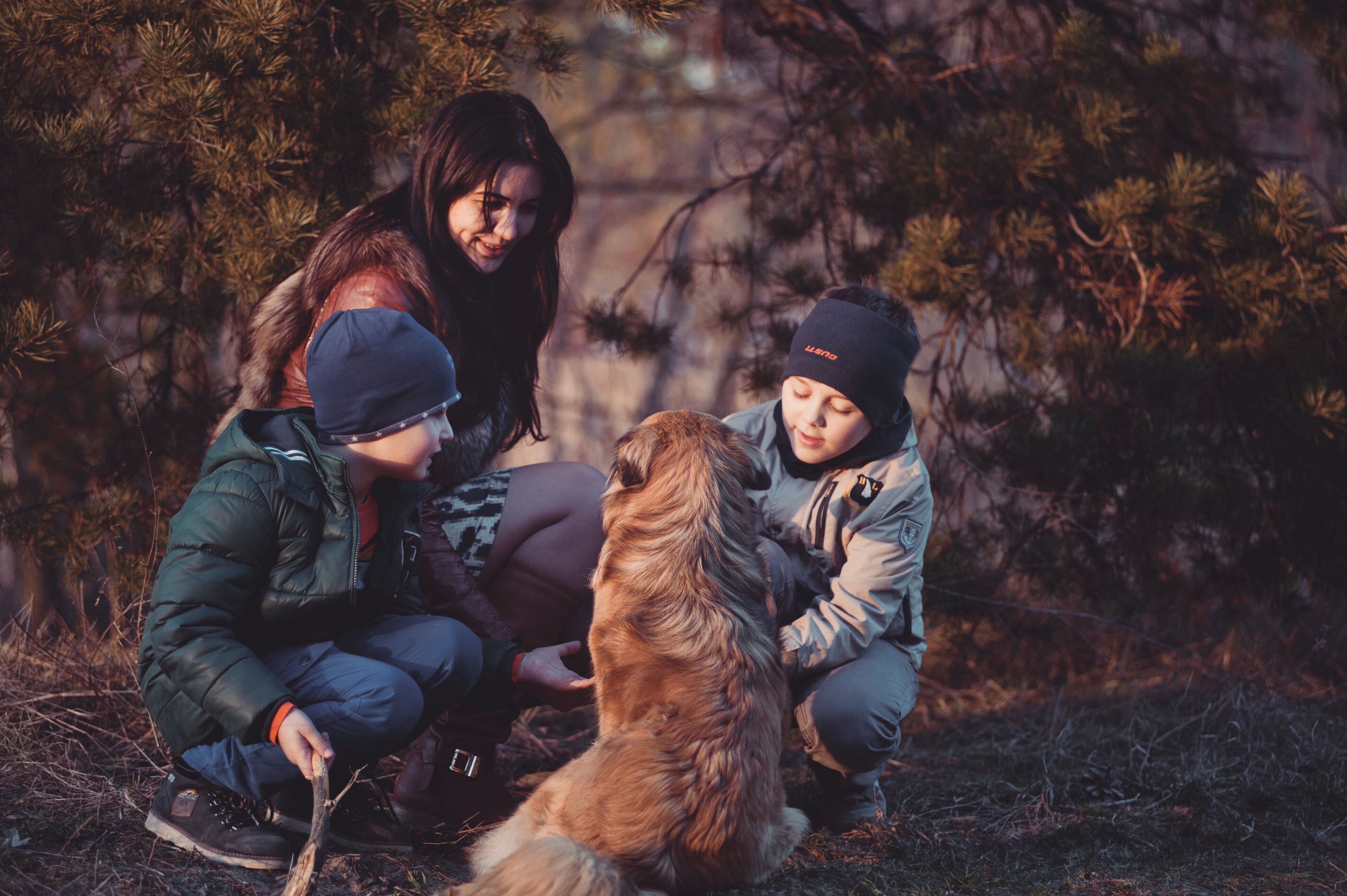 Familie med hund